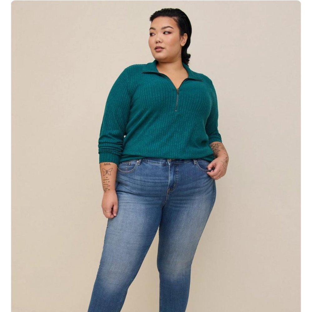 Torrid Relaxed Fit Super Soft Plush Rib Quarter Zip Sweatshirt - Picture 2 of 7